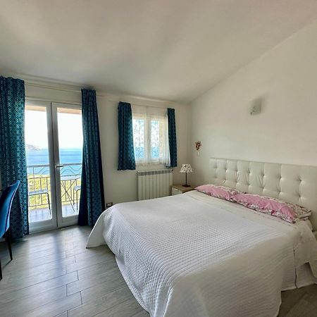 Blue Sky House Bed and Breakfast Taormina Exteriör bild