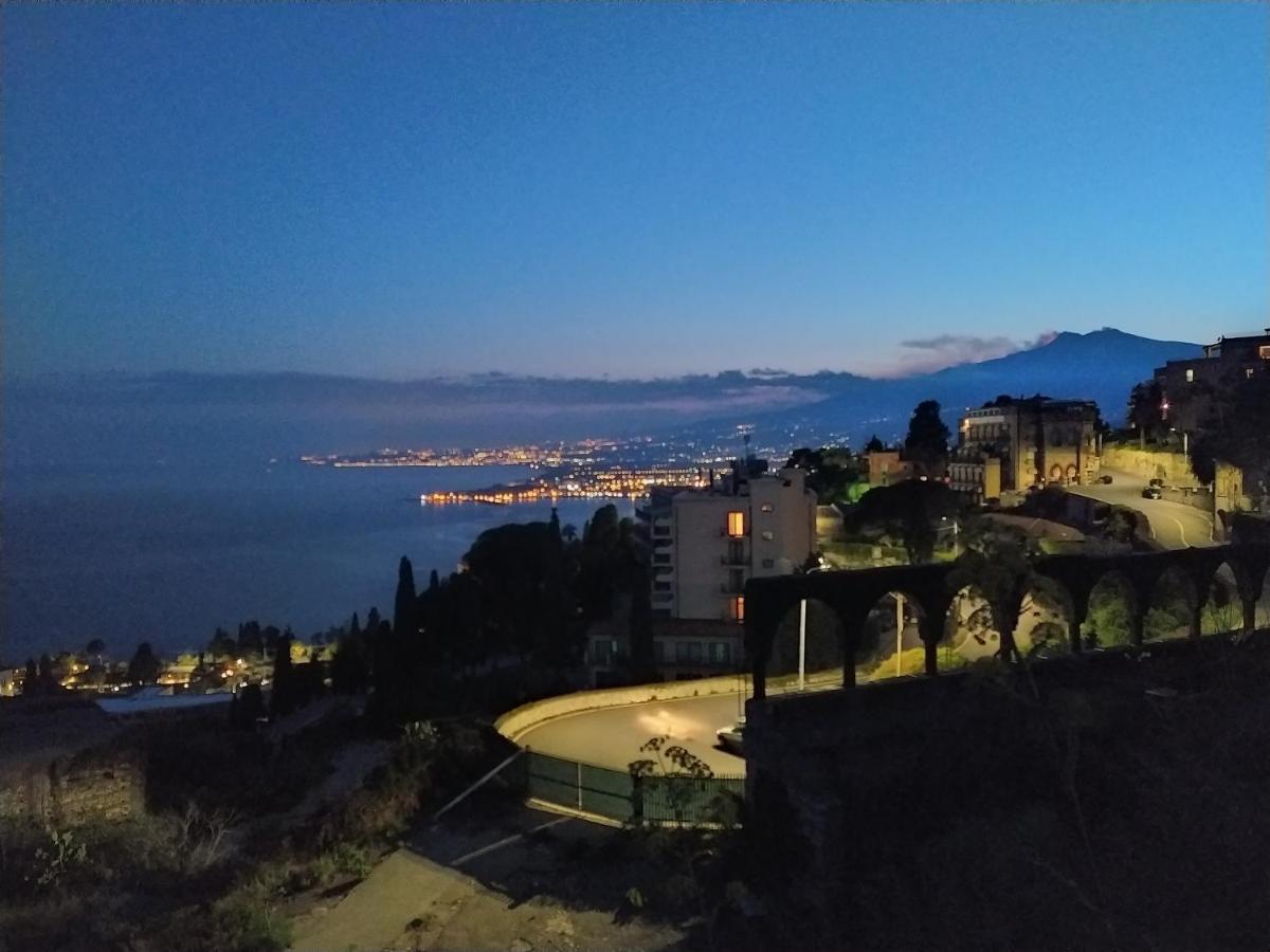 Blue Sky House Bed and Breakfast Taormina Exteriör bild