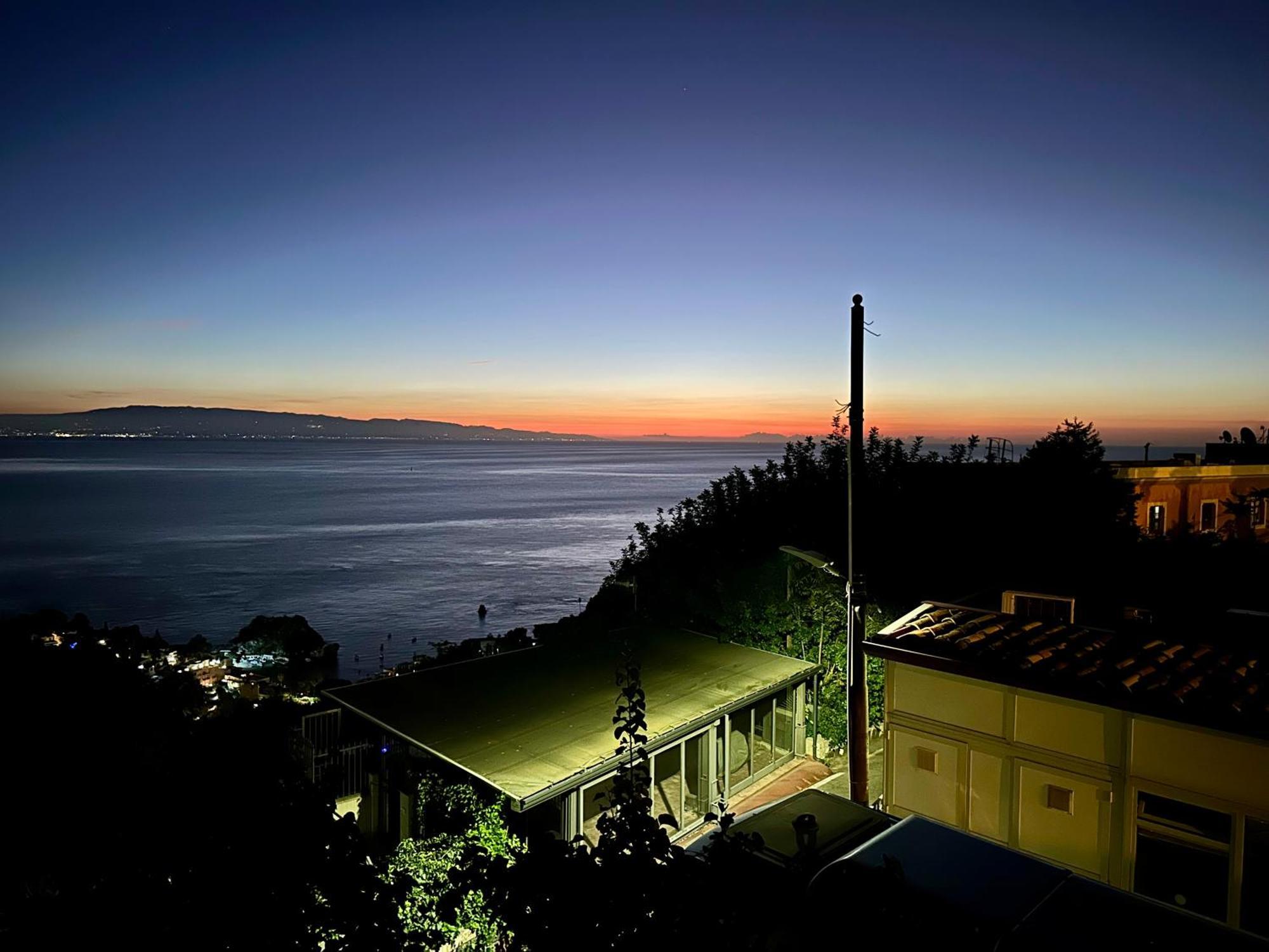 Blue Sky House Bed and Breakfast Taormina Exteriör bild